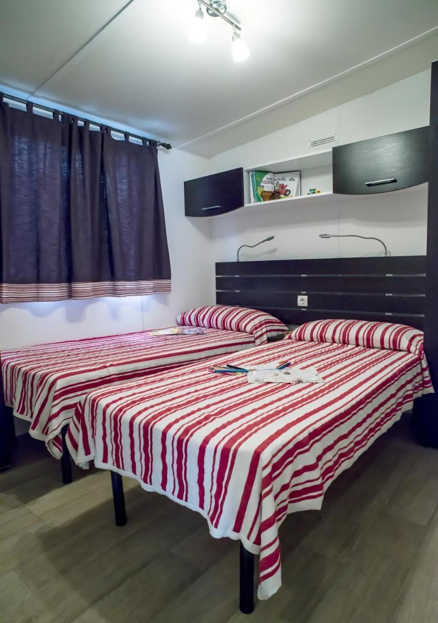 Villa Al Mare Camping - 4 Stelle 卡瓦利诺 外观 照片
