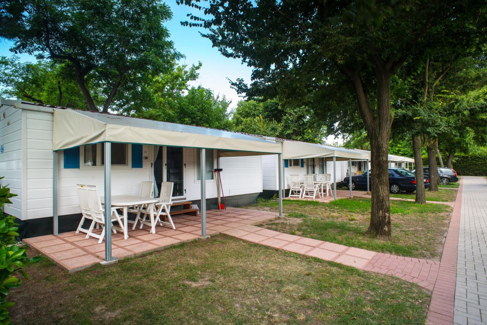Villa Al Mare Camping - 4 Stelle 卡瓦利诺 外观 照片
