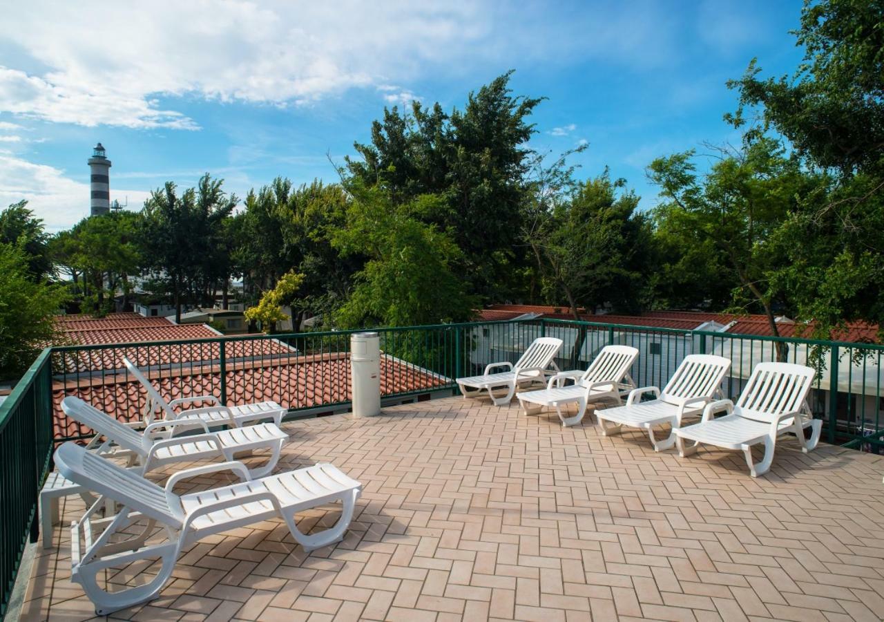 Villa Al Mare Camping - 4 Stelle 卡瓦利诺 外观 照片