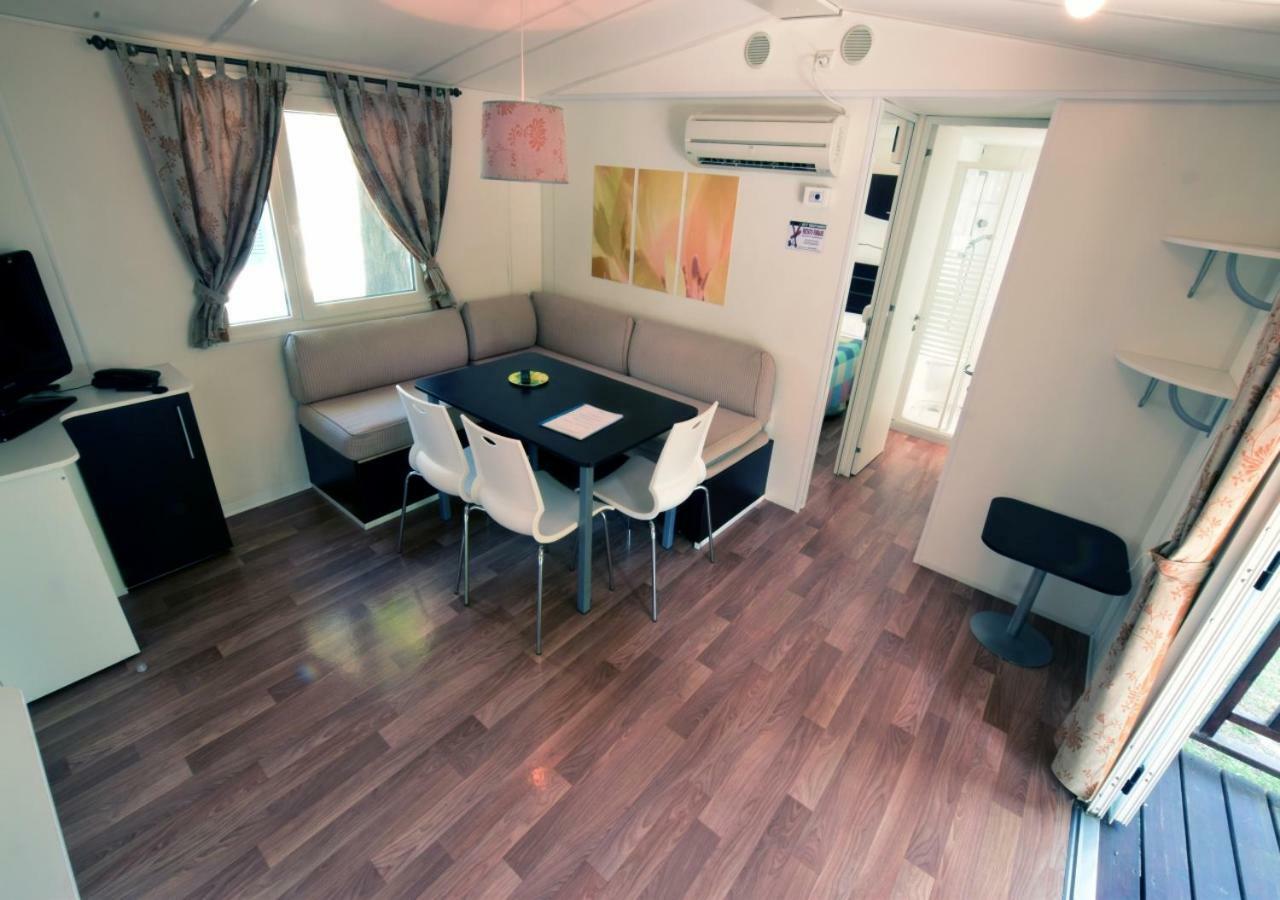 Villa Al Mare Camping - 4 Stelle 卡瓦利诺 外观 照片