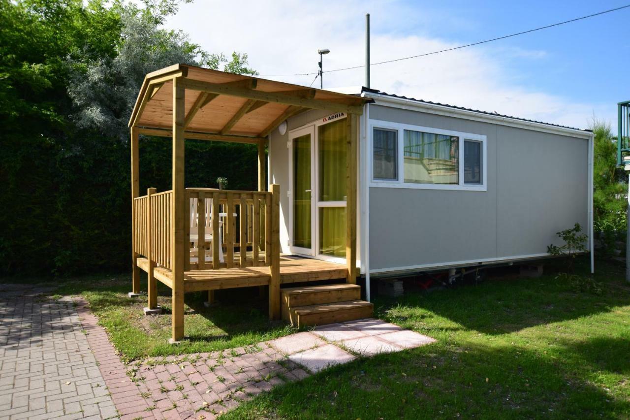 Villa Al Mare Camping - 4 Stelle 卡瓦利诺 外观 照片
