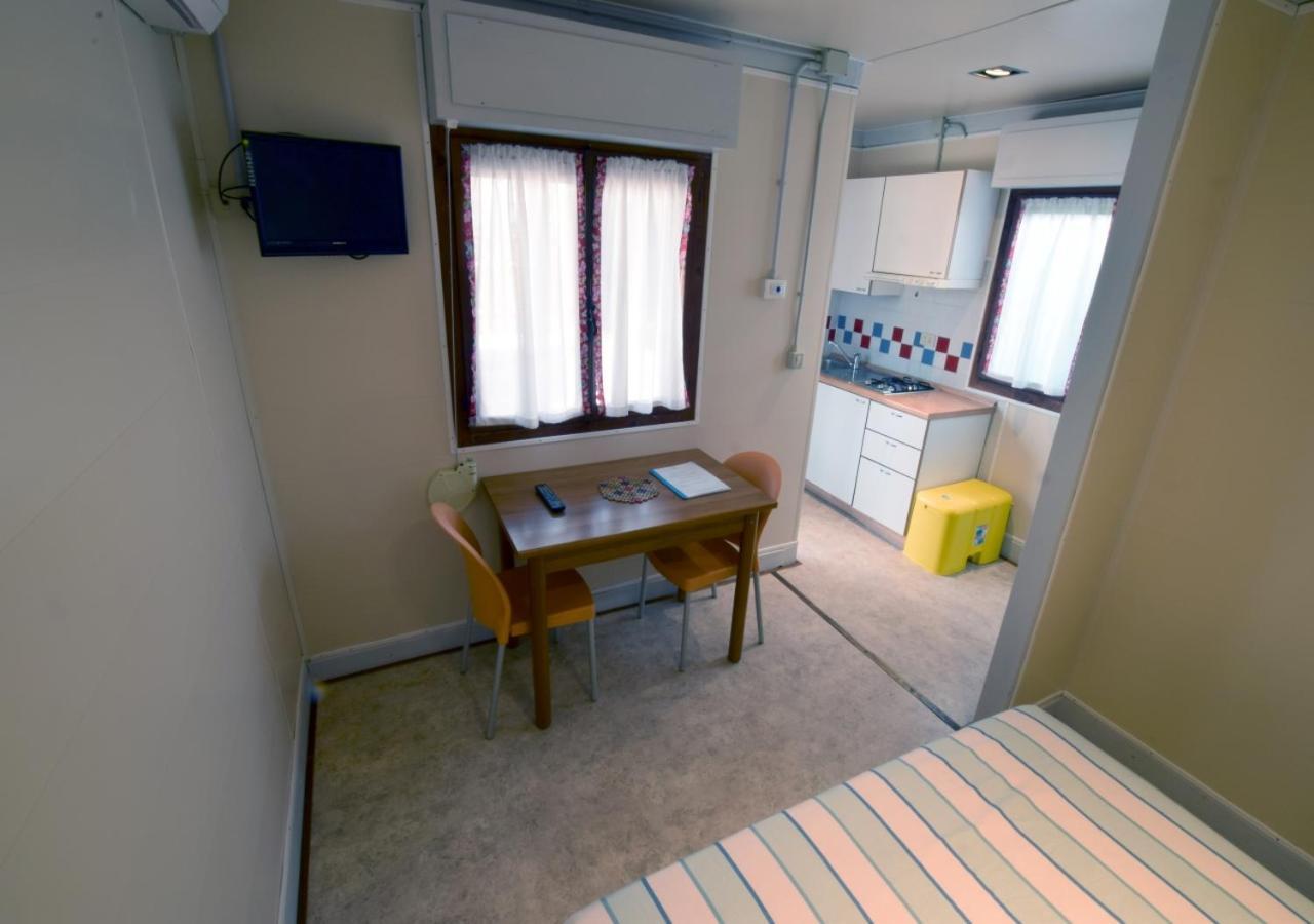 Villa Al Mare Camping - 4 Stelle 卡瓦利诺 外观 照片